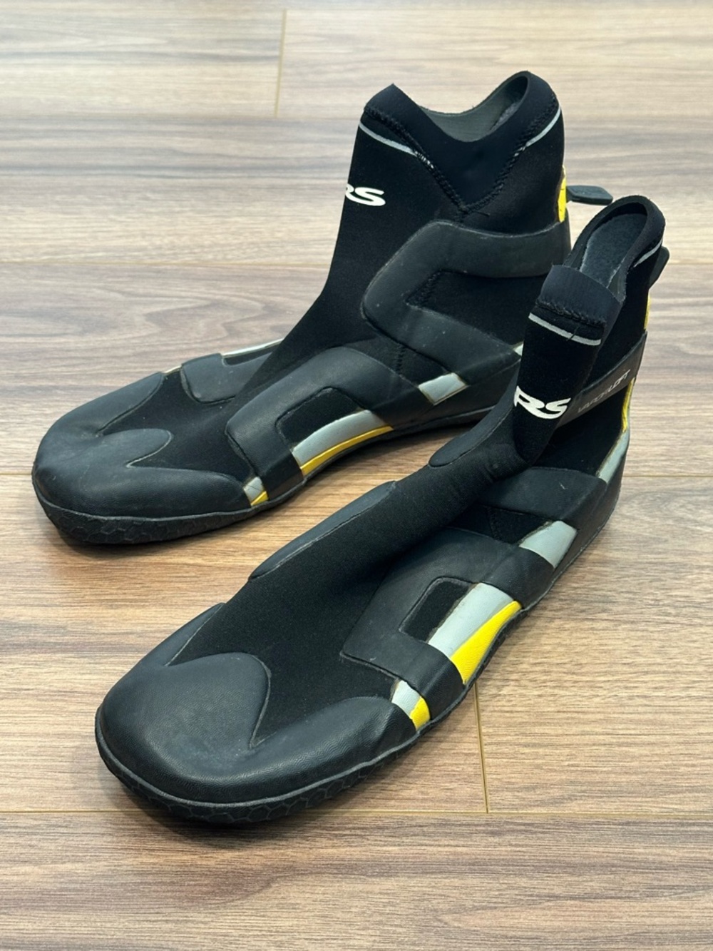 NRS Vaporloft Neoprene Paddling Zip Boots Kayak in Black Size 11